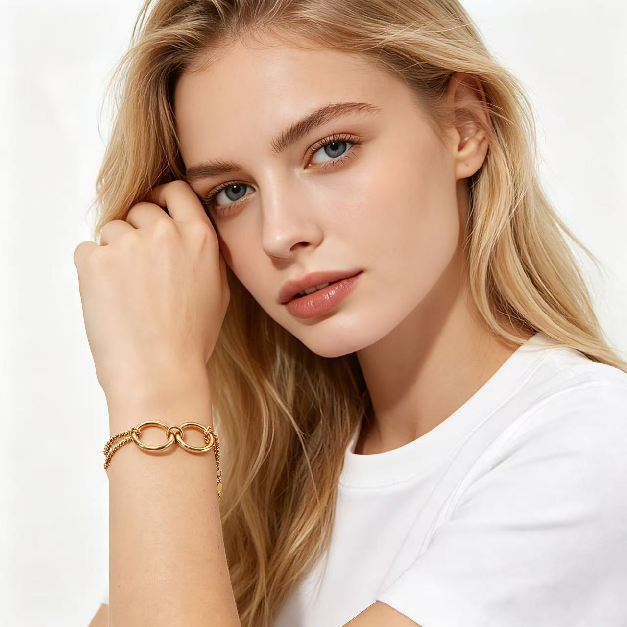 Stainless Steel 18K Gold-Plated Linked Circle Bracelet