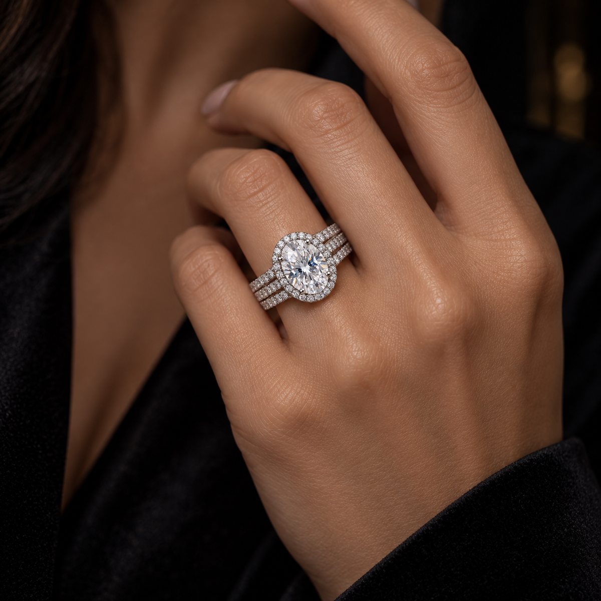 925 Sterling Silver Oval Cut Cubic Zirconia Halo Engagement Ring for Women – Classic Pavé Solitaire Style