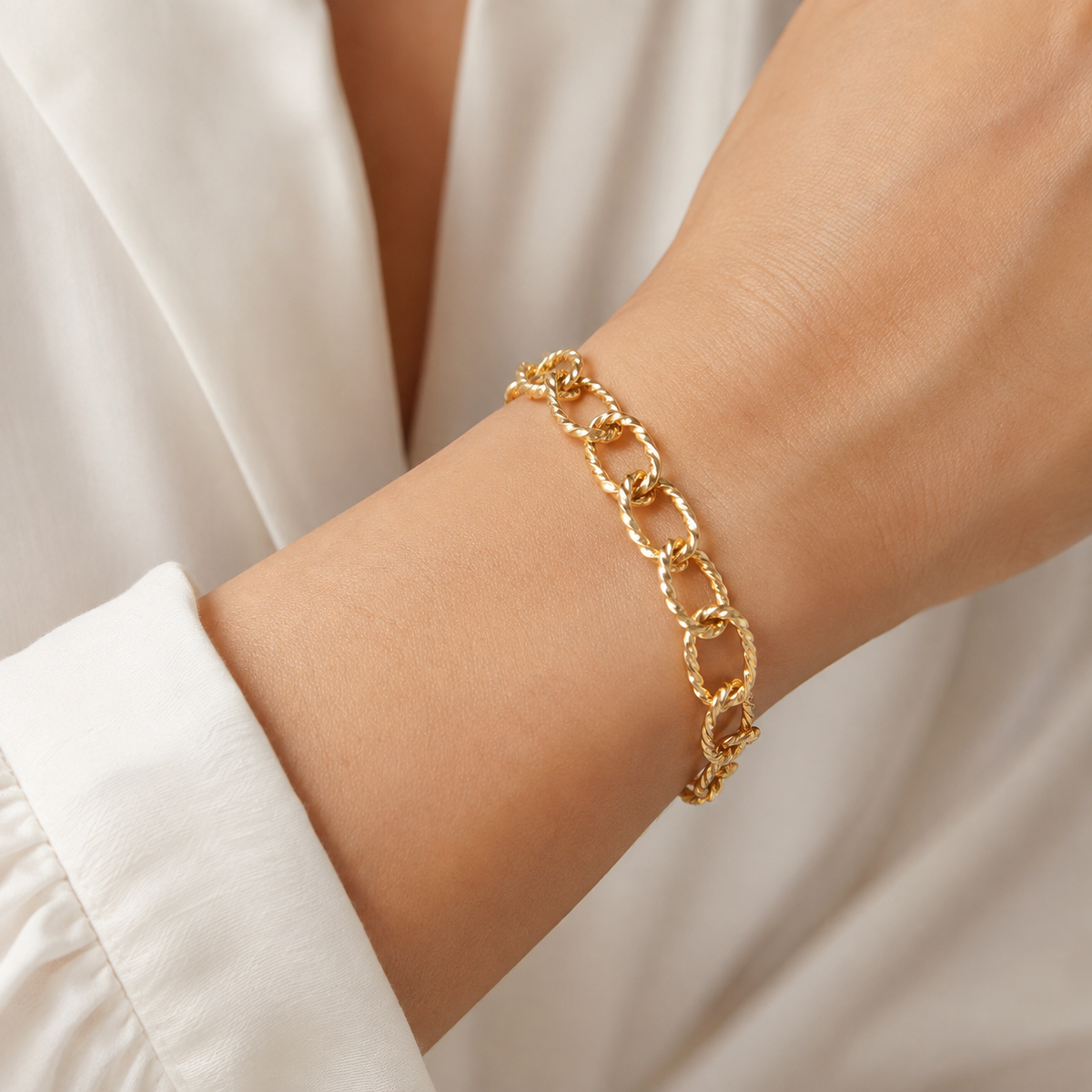 Stainless Steel 18K Gold-Plated Chain Bracelet Waterproof and hypoallergenic
