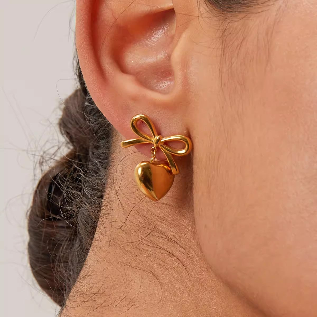 Heart bow drop earring