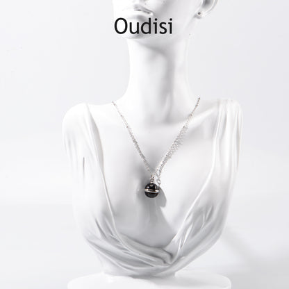 Onyx pendant necklace