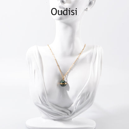 Malachite pendant necklace